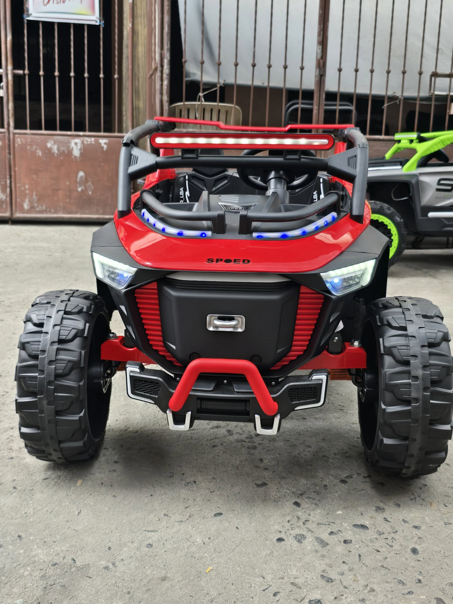 629089660_1370368735104501_3969982875271422583_n Super SR UTV – Kids Electric Off-Road Ride-On Buggy - Image 1
