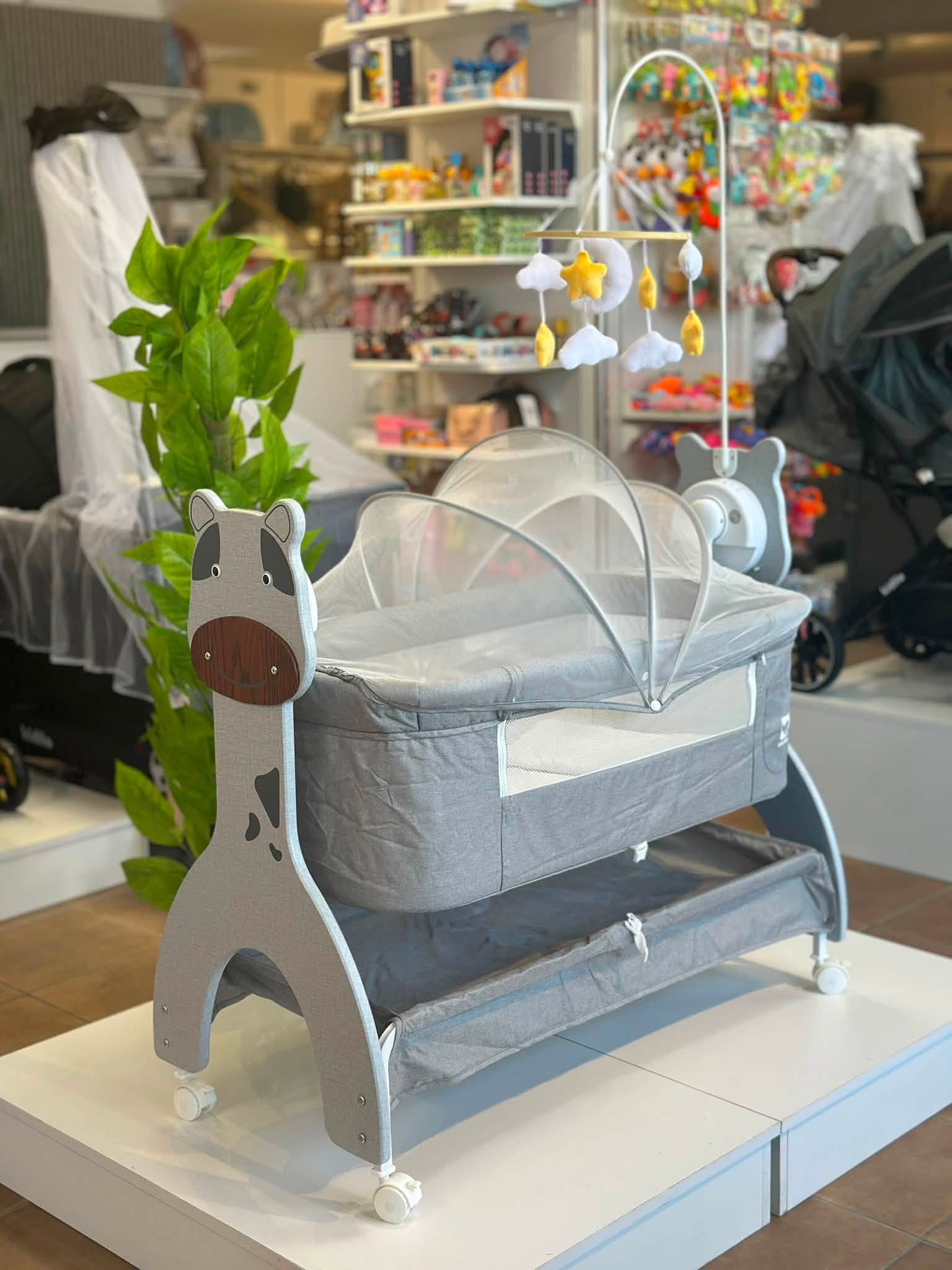 782344924_1072459225531621_2698686613046022149_n Modern Baby High Chair with Removable Pink Feeding Tray & Storage Basket - Image 1