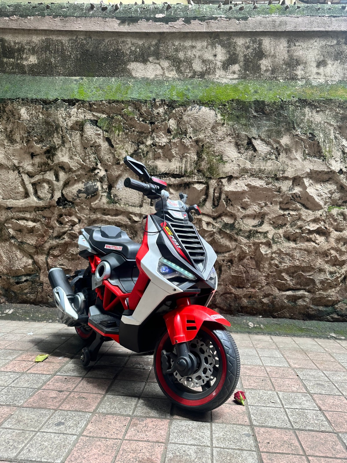 WhatsApp Image 2026-08-06 at 14.23.34 Stylish Kids Electric Bike with Realistic Motorcycle Design Rechargeable Kids Racing Bike – Safe & Fun Ride-On - Image 1